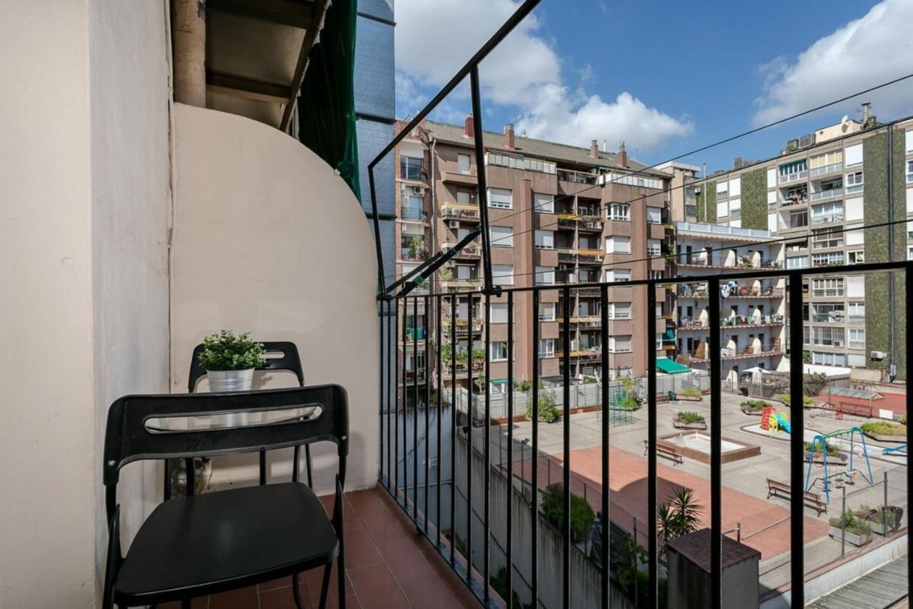 Fantastic 2 Bedroom 5 Minutes By Car From Plaza Catalunya Leilighet